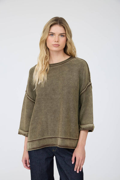 WASHED INVERTED SEAM SHORT SLEEVE TOP