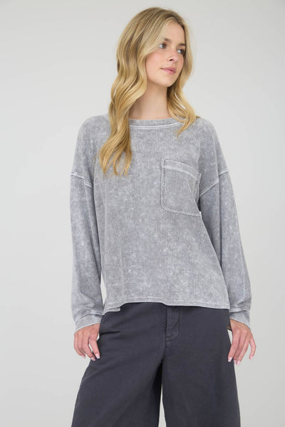 WASHED POCKET LONG SLEEVE RIB KNIT TOP